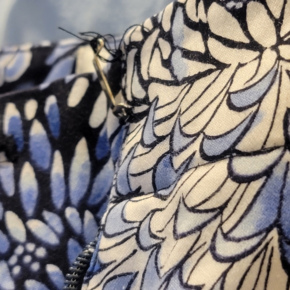 Talbots Blue and Black Floral Pants - Picture 5 of 8